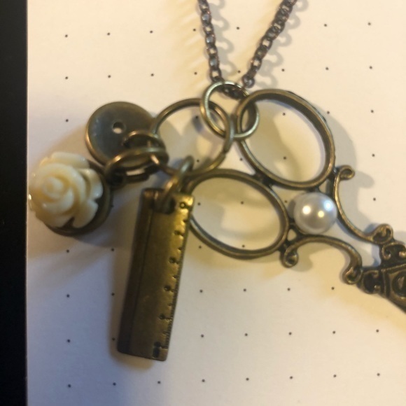 Handcrafted Jewelry with Scissors and Accessories - Picture 4 of 6